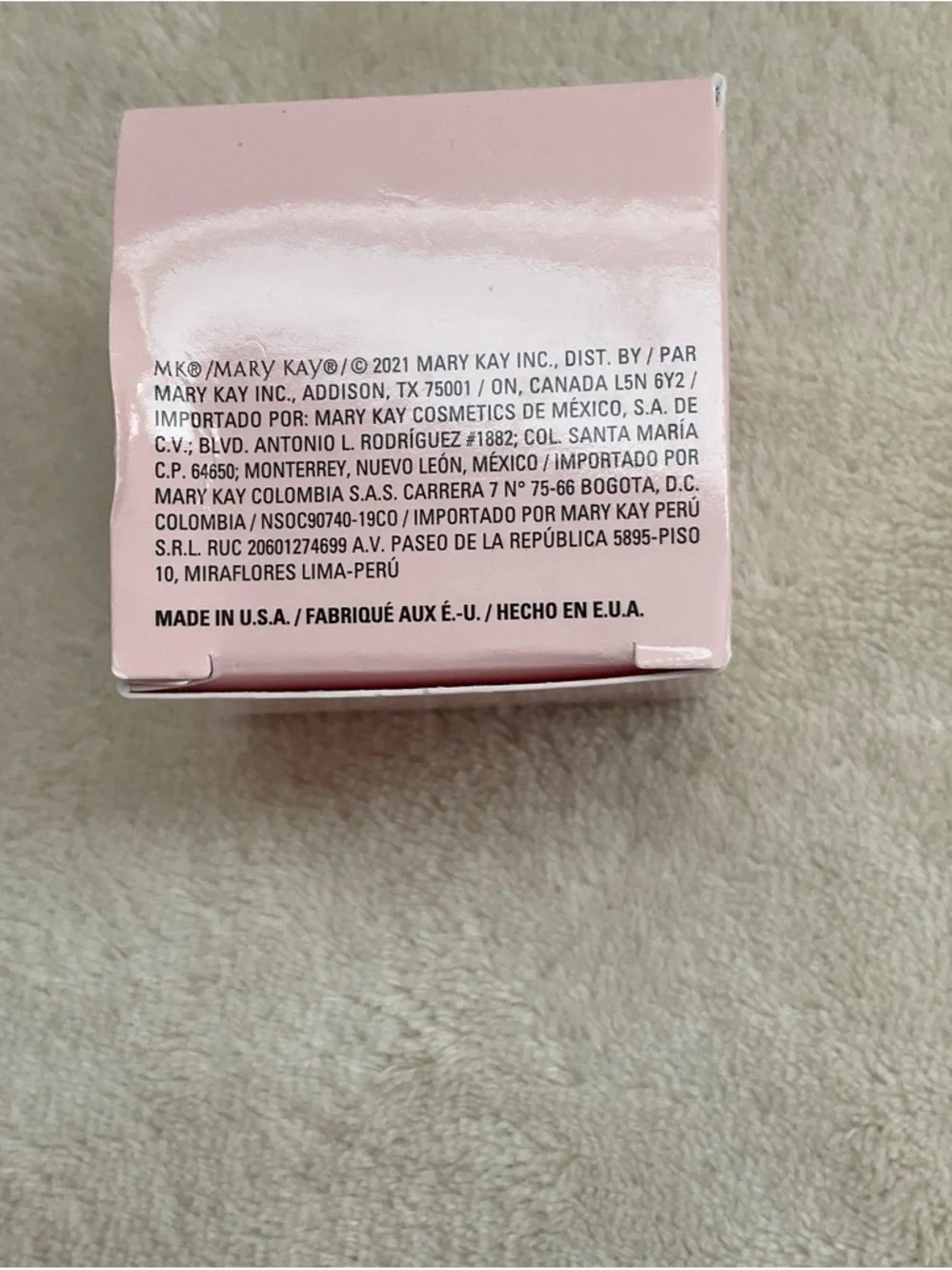 Mary Kay Indulge Soothing Eye Gel - Pink and Black Packaging